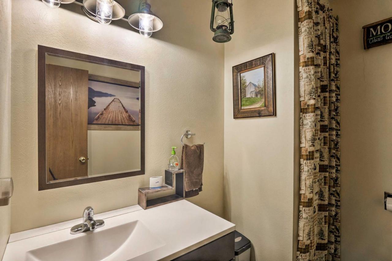 Grand Lake Condo With Balcony - 1 Block To Water! מראה חיצוני תמונה
